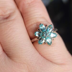 925 Sterling Silver Flower Ring with Blue Gemstones
